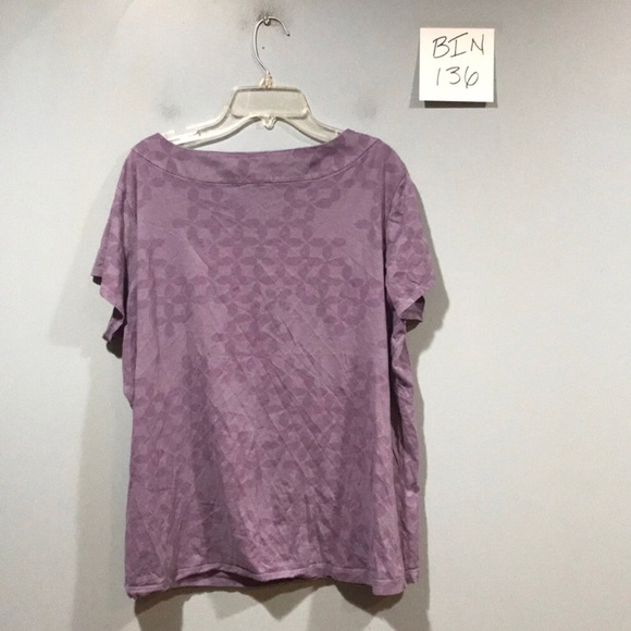 Nice Top 3/$13 🙂 - Picture 3 of 3